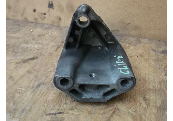 Кронштейн двигуна Renault 1.5 dci, 8200559729, 820049992